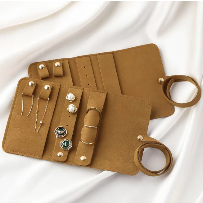 Veluna Accessories