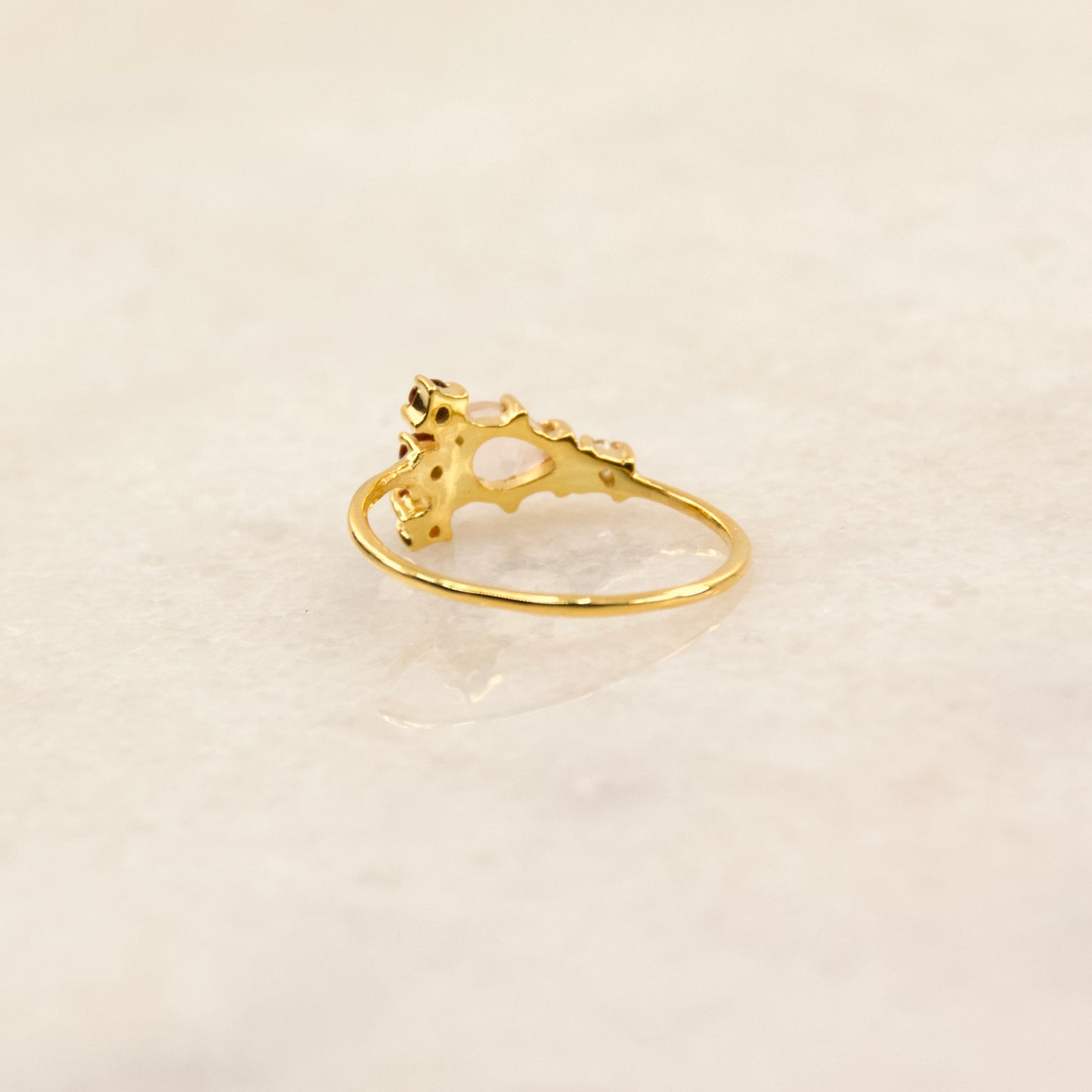 All That Glitters Rose Quartz Ring